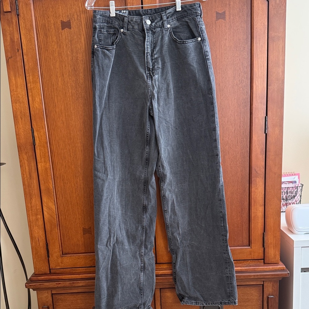 NEW H&M Women's Dark Gray 90’s Baggy Jeans - High Waste, Extra Long Length
